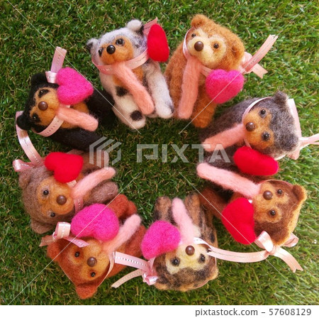 Malay Bear Colorful Circle Malay Bear Colorful Circle 57608129