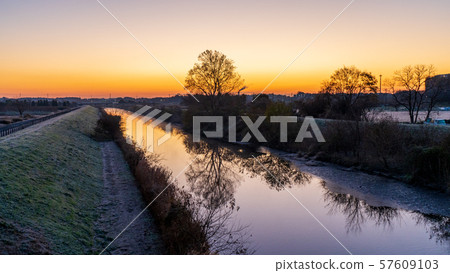 Minuma Rice Field,Shibakawa的黎明風景,冬天 Minuma Rice Field,Shibakawa的黎明風景,冬天 57609103
