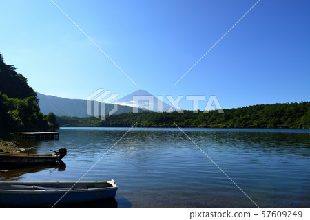 Mount Fuji from the West Lake Mount Fuji from the West Lake 57609249
