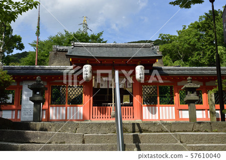 宇治神社Nakamon 57610040