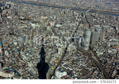 A huge city seen from Tokyo Sky Tree (2) A huge city seen from Tokyo Sky Tree (2) 57610273