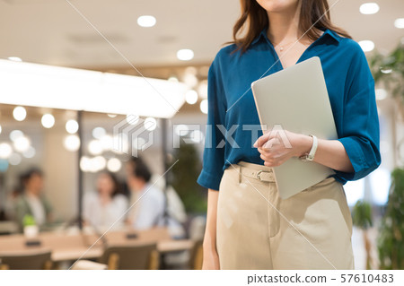 Business woman 57610483