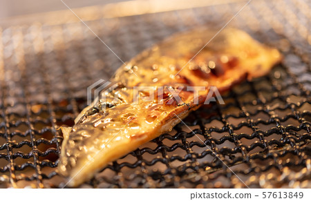 Charcoal-grilled BBQ, bbq, charcoal-grilled, grilled, Bincho charcoal, Shichirin, camp, meal, salmon 57613849