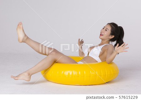 Summer holiday of attractive couple 348 Summer holiday of attractive couple 348 57615229
