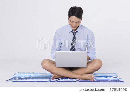 Summer holiday of attractive couple 071 Summer holiday of attractive couple 071 57615498