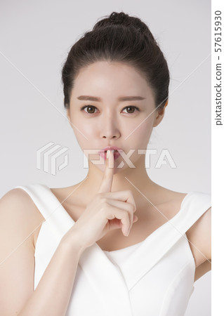 Portrait of Beautiful Young Woman 121 57615930