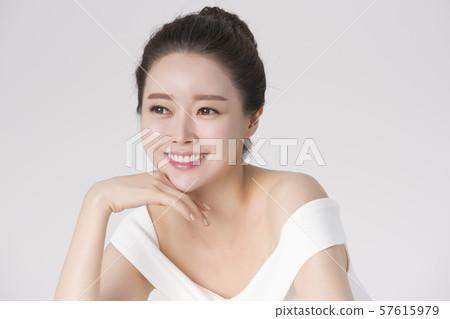 Portrait of Beautiful Young Woman 005 Portrait of Beautiful Young Woman 005 57615979
