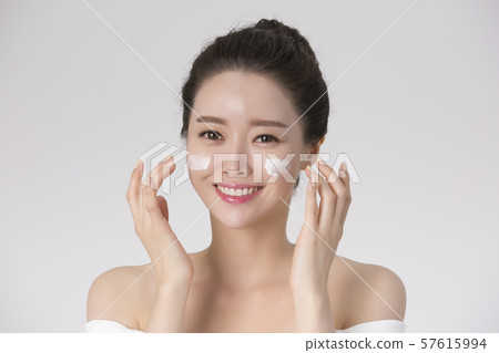 Portrait of Beautiful Young Woman 119 57615994