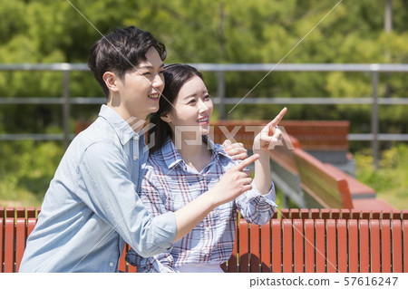 Attractive young couple in love 109 57616247