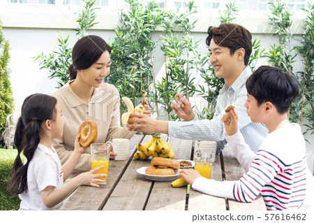 Happy and loving family 305 Happy and loving family 305 57616462