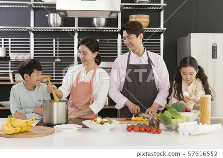 Happy and loving family 280 Happy and loving family 280 57616552