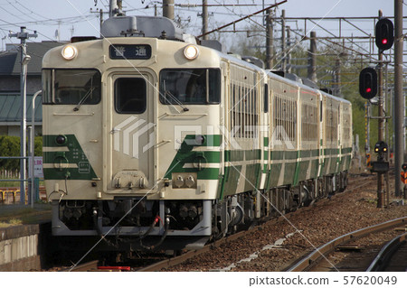 Oga Line Kiha 40(Oiwake Station) Oga Line Kiha 40(Oiwake Station) 57620049