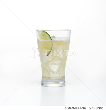 Pour carbonate into glass 57620984