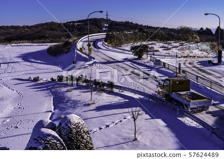 <Kanagawa> Hakone Turnpike after snowfall 57624489