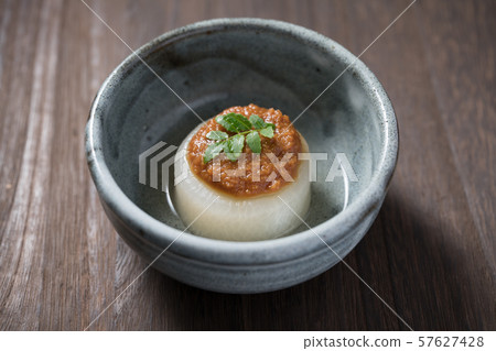 Bathing Daikon 57627428