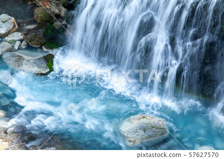 Biei River white mustache waterfall 57627570