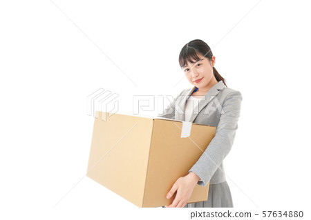 年輕的商界女人攜帶行李 年輕的商界女人攜帶行李 57634880