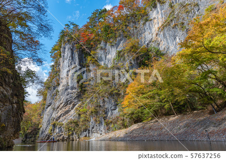 秋天的一關市一關乘船遊覽 秋天的一關市一關乘船遊覽 57637256