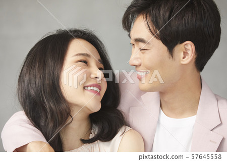 Gender couple 57645558