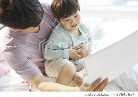 父母和孩子的生活方式畫 57645654