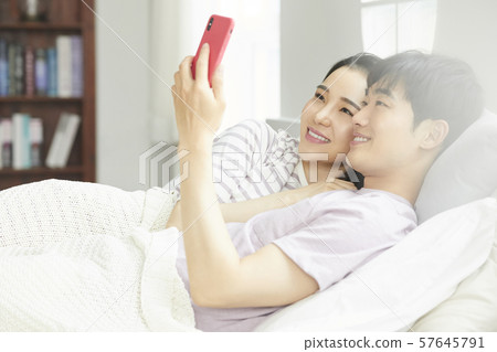 夫妻生活方式臥室 57645791