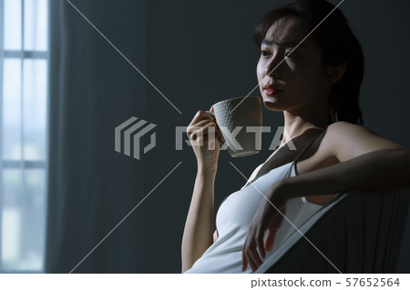 女性生活方式藍色基調 57652564