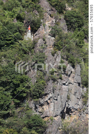 Shikoku cemetery No. 73 bill office "Debut Buddhist temple" Okunoin Rakujin-ga 57655695