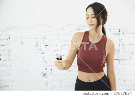 Female athlete Female athlete 57657634
