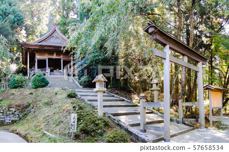 Kinjo Shrine that sits in the back of Yoshinoyama Kinjo Shrine that sits in the back of Yoshinoyama 57658534