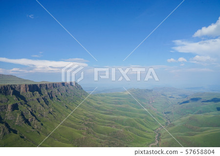 Landscape of sanipass 57658804
