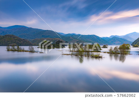 福島縣北鹽原村秋元湖倒影 福島縣北鹽原村秋元湖倒影 57662002