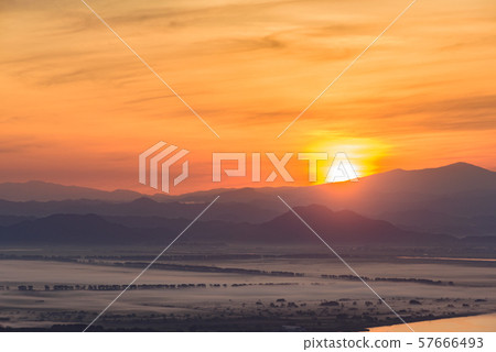 Asahi and the sea of clouds Asahi and the sea of clouds 57666493