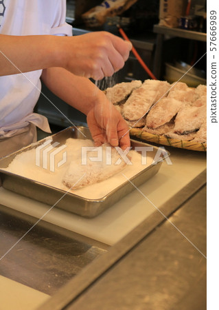 壽司店（Shimesaba）的準備 57666989