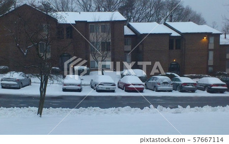 冬季美國公寓 57667114