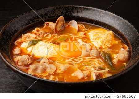 Sundubu拉麵 57669508