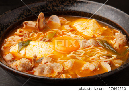 Sundubu拉麵 57669510