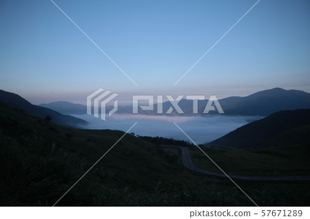 陽光在雲彩海 陽光在雲彩海 57671289