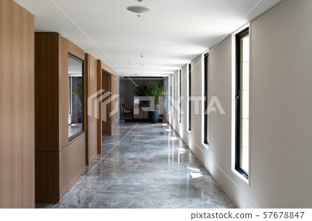 The corridor and corridor of a resort hotel where light falls gently The corridor and corridor of a resort hotel where light falls gently 57678847