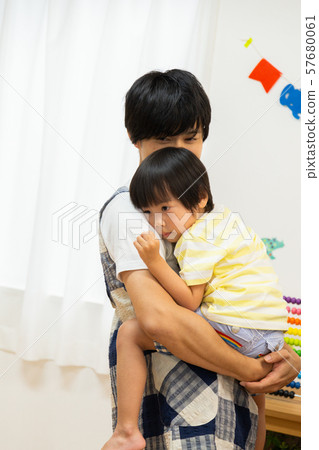 保育老師和幼兒園園長 57680061