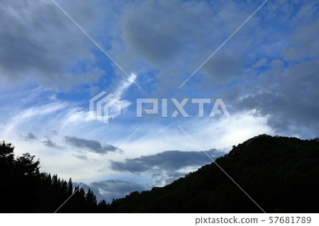 秋天天空雲彩競爭Tadami町,福島 秋天天空雲彩競爭Tadami町,福島 57681789