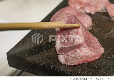 【烤肉】 【烤肉】 57682952