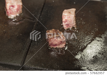 【烤肉】 【烤肉】 57682957