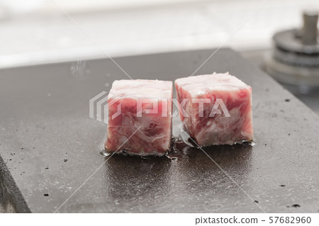 【Grilled meat】 57682960