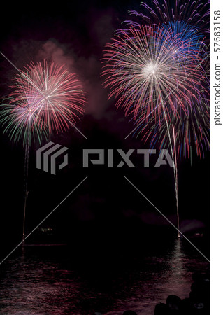 [Yugawara Onsen Maritime Fireworks Festival] 57683158