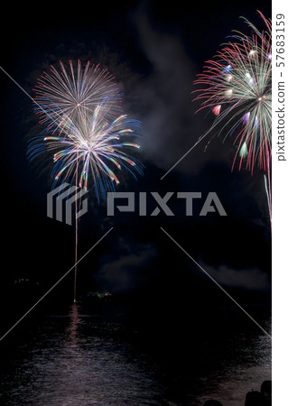 [Yugawara Onsen Maritime Fireworks Festival] 57683159