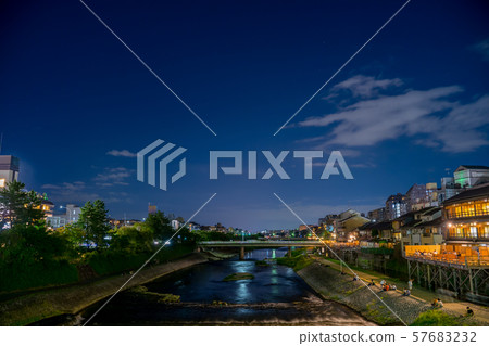 Kamogawa夏季冷卻照明 57683232