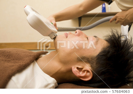 男士美容院脫毛圖片男士眼瞼脫毛 男士美容院脫毛圖片男士眼瞼脫毛 57684063