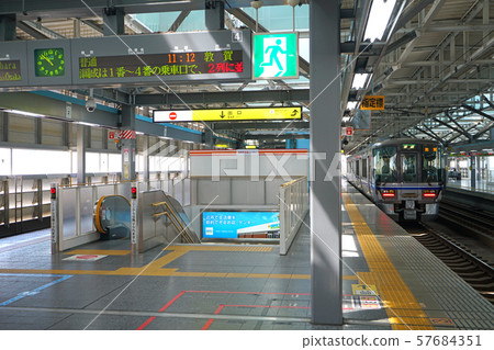 Fukui站內的福井市風景 Fukui站內的福井市風景 57684351