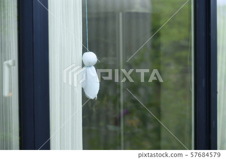 Teltel shaved over the window Teltel shaved over the window 57684579