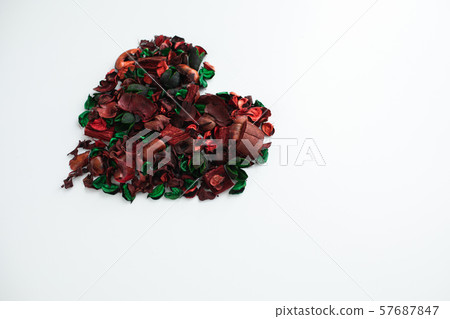 Flowers composition. Frame made of dried rose flowers on white background 57687847